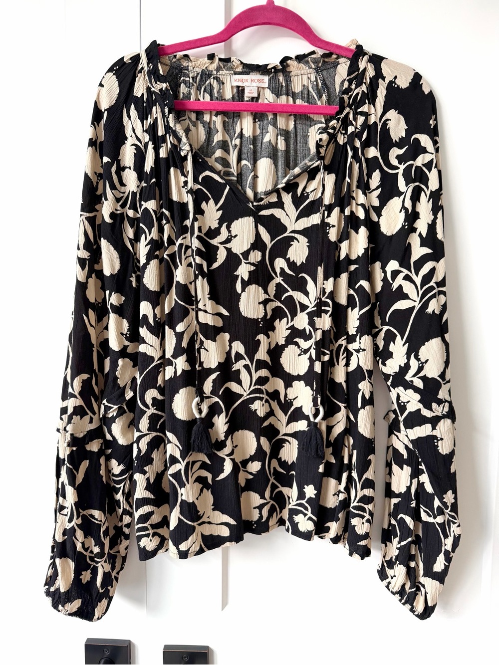 Knox Rose black and tan floral peasant blouse